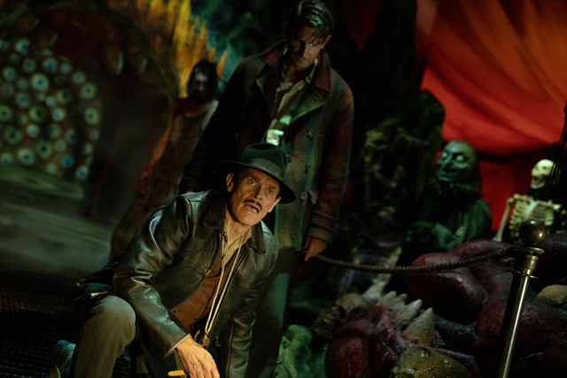 NightMare Alley 1 - Copyright DISNEY ENTERTAINMENT