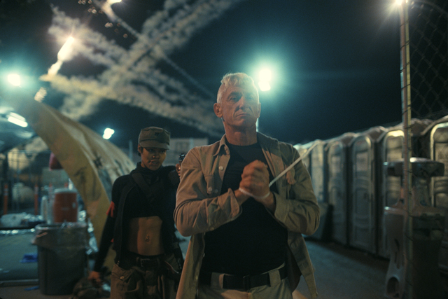 One Battle AA 2 - (c) WARNER BROS