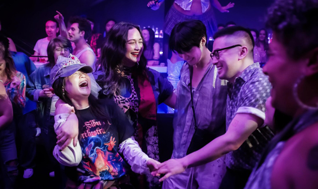 Wedding Banquet b - (c) UNIVERSAL PICTURES / BLEEKER STREET